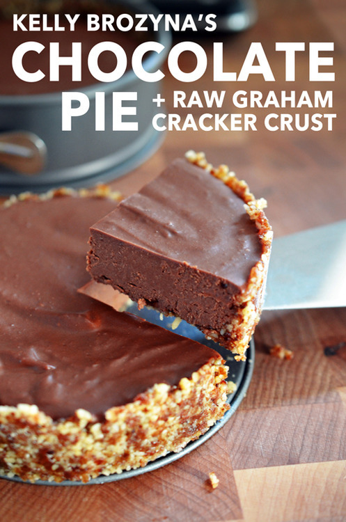 Kelly Brozyna's Chocolate Pie + Raw Graham Cracker Crust by Michelle Tam https://nomnompaleo.com