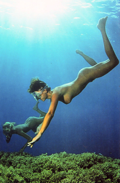 Nude Woman Underwater 92