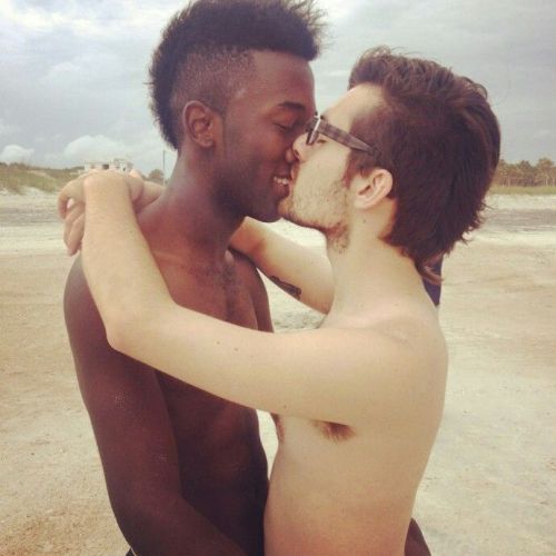 Interracial Gay Dating 23