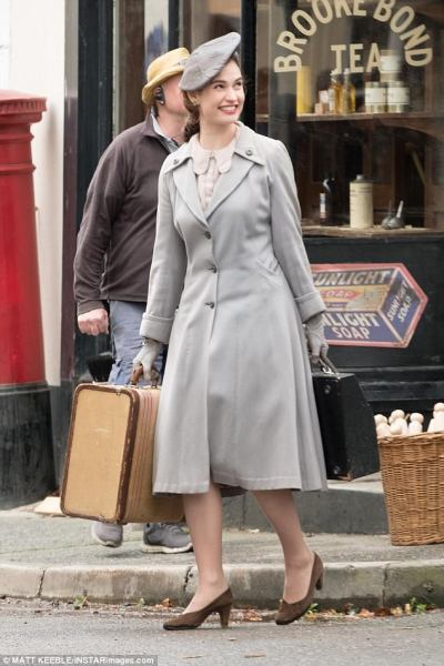 The Guernsey Literary & Potato Peel Pie Society de Mike Newell - Page 2 Tumblr_opj1h3w44b1um6vqso3_400