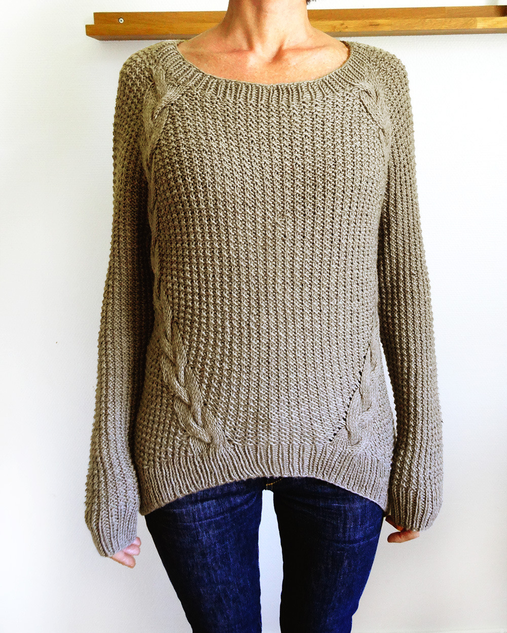 Handy Kitty • Fall fashion knit Dagmar sweater, cable knit...