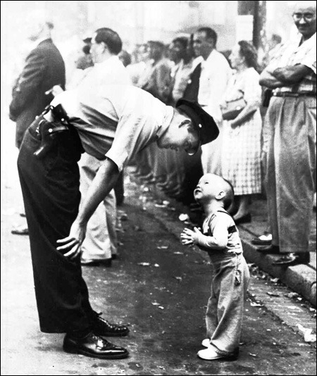 Faith and Confidence, 1958 Pulitzer Prize-winning photo by William C Beall