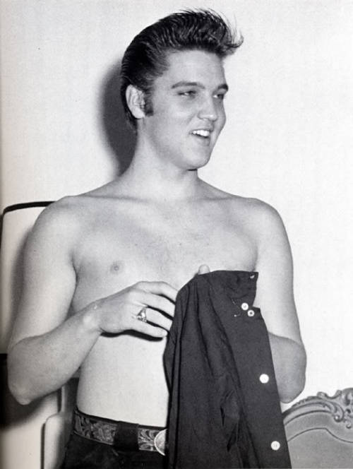 Elvis Nude 66