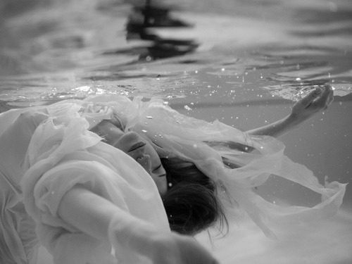 Ritratto Di Un Nuotatore Femminile, Di Quel Salto E Di 